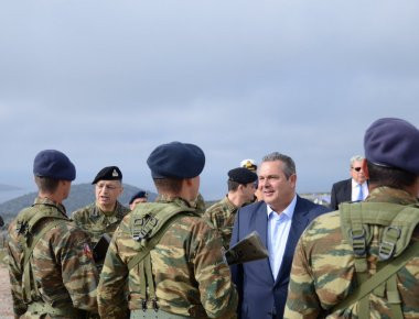 Κοντά στο στράτευμα ανήμερα του Πάσχα ο Πάνος Καμμένος - Επίσκεψη στο Αγαθονήσι (φωτό, βίντεο)